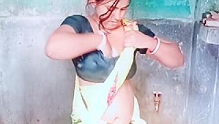 Bengali Bhabhi In Bathroom Full Viral Mms (cheating Wife Amateur Homemade Wife Tamil 18 Year Old Ind